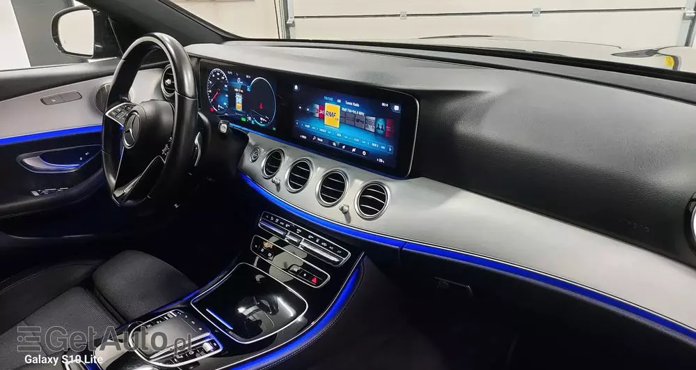 MERCEDES-BENZ Klasa E 220 d 9G-TRONIC Exclusive