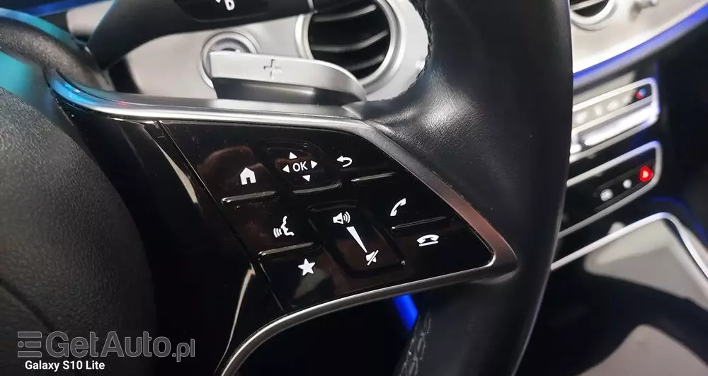 MERCEDES-BENZ Klasa E 220 d 9G-TRONIC Exclusive