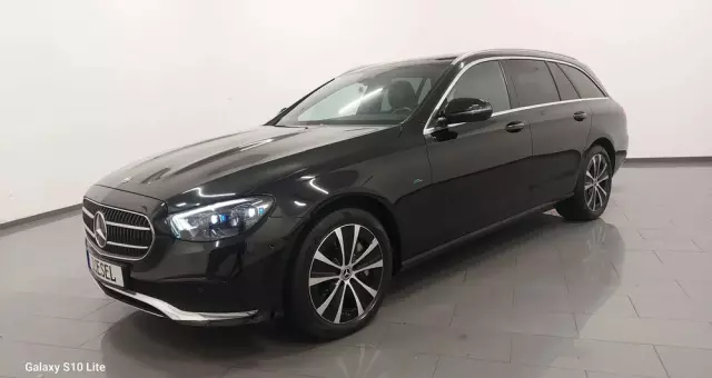 MERCEDES-BENZ Klasa E 220 d 9G-TRONIC Exclusive