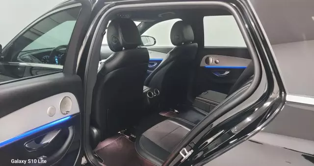 MERCEDES-BENZ Klasa E 220 d 9G-TRONIC Exclusive