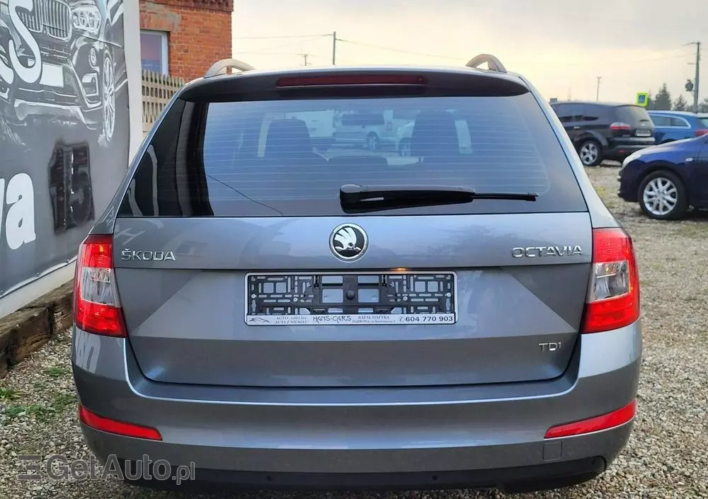 SKODA Octavia 