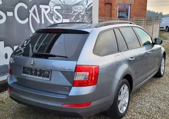 SKODA Octavia 