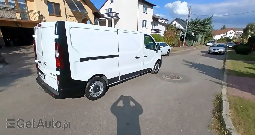 OPEL Vivaro 