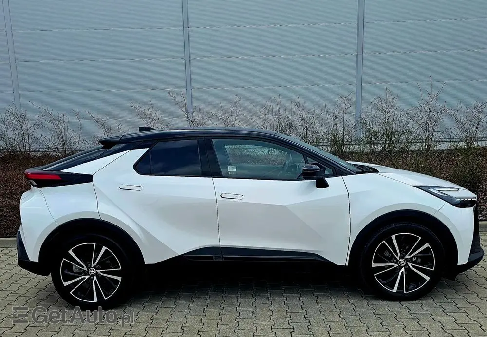 TOYOTA C-HR 2.0 Hybrid Dynamic Force Executive