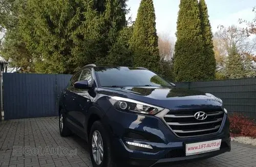 HYUNDAI Tucson 