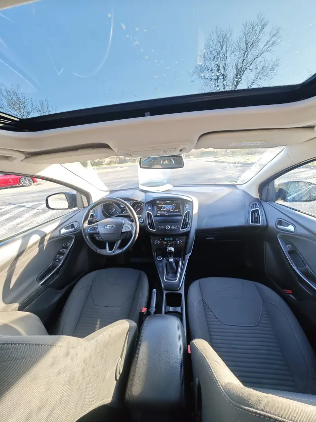 FORD Focus Titanium