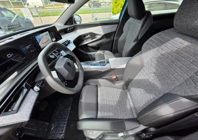 PEUGEOT 5008 1.2 PureTech mHEV Allure S&S e-DCS6