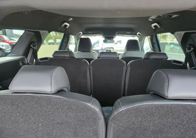 PEUGEOT 5008 1.2 PureTech mHEV Allure S&S e-DCS6