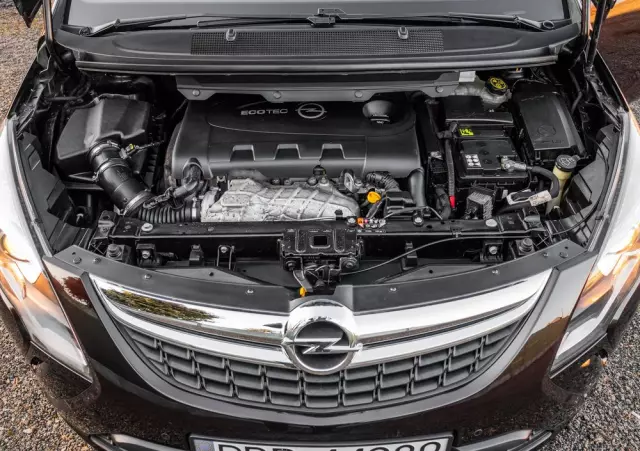 OPEL Zafira 2.0 CDTI Enjoy