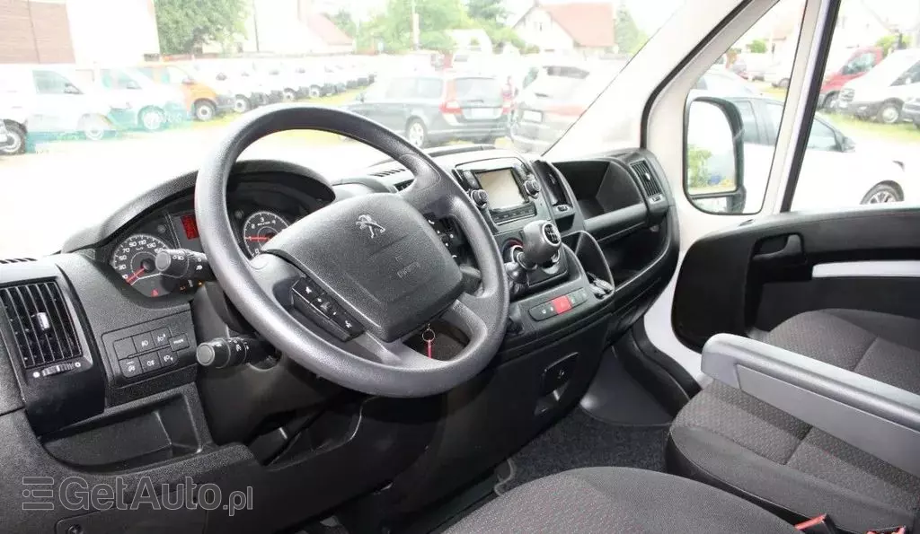 PEUGEOT Boxer 