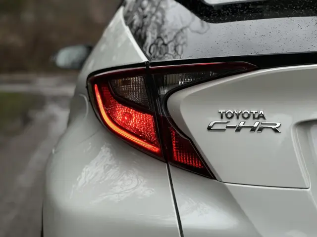 TOYOTA C-HR 