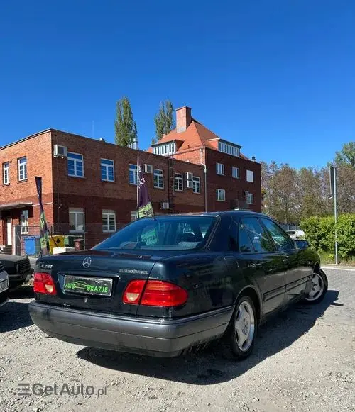MERCEDES-BENZ 290 