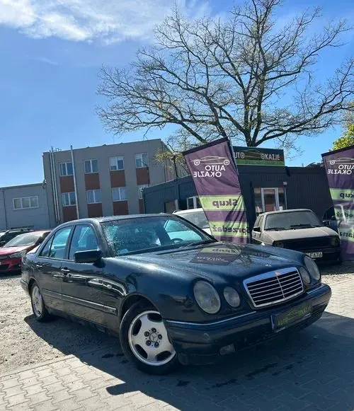 MERCEDES-BENZ 290 