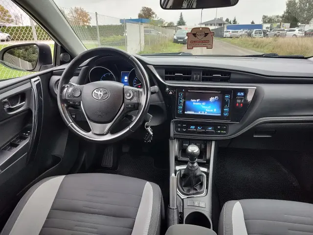 TOYOTA Auris Comfort
