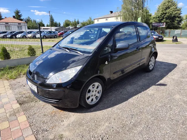 MITSUBISHI Colt 
