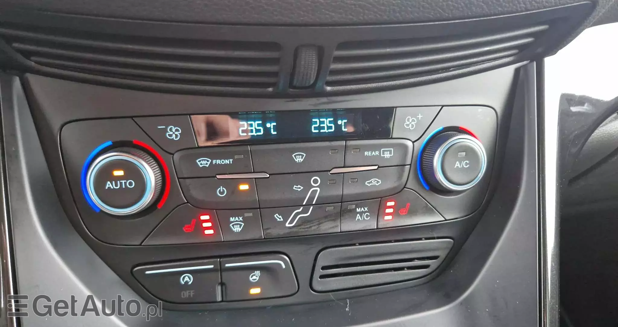 FORD C-MAX 1.5 TDCi Titanium