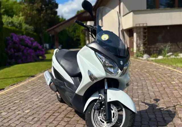 SUZUKI Burgman 125 ABS 