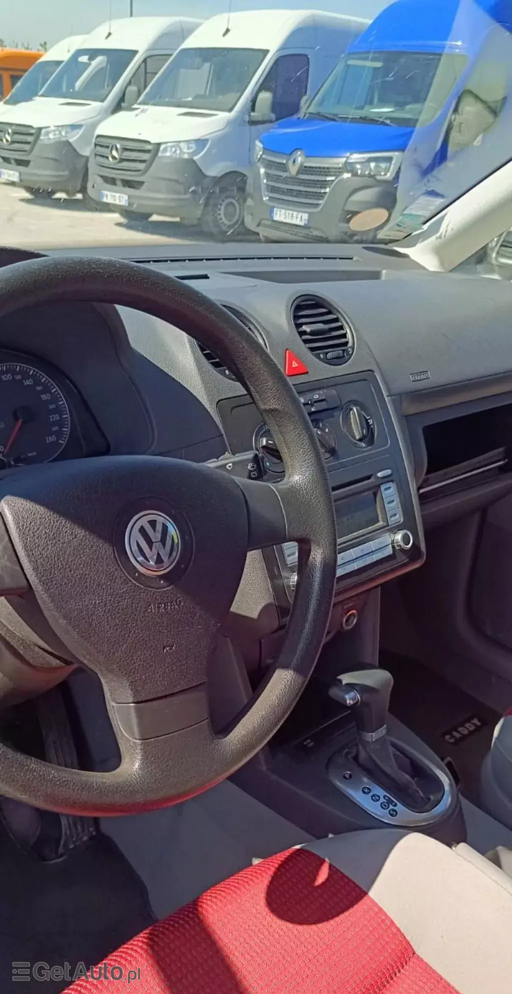 VOLKSWAGEN Caddy 