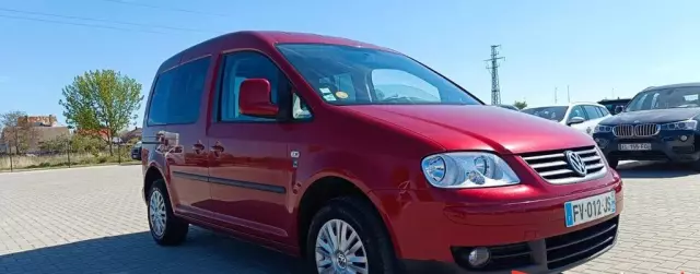 VOLKSWAGEN Caddy 