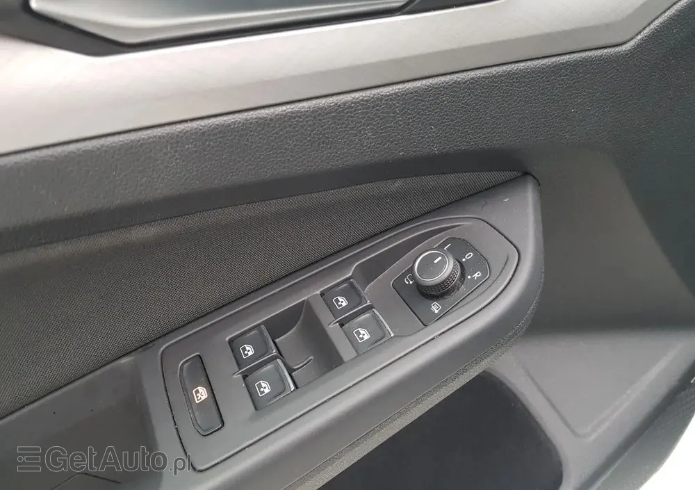 VOLKSWAGEN Golf Ver-1-5-tsi-evo-life