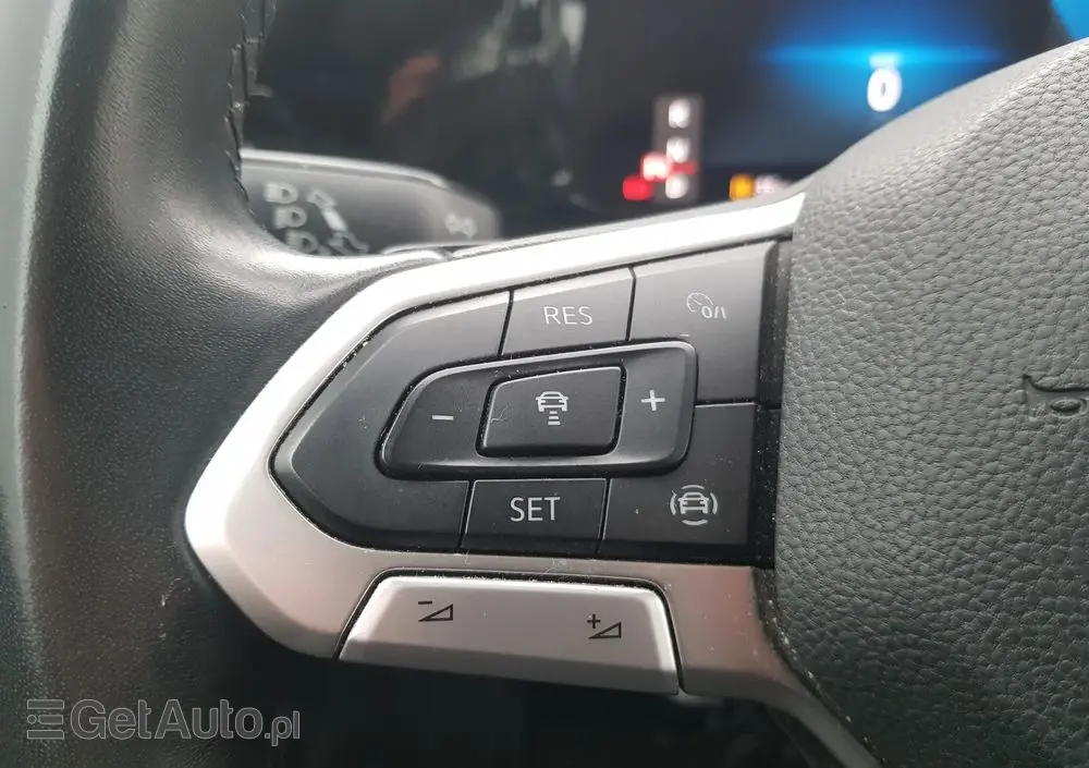 VOLKSWAGEN Golf Ver-1-5-tsi-evo-life