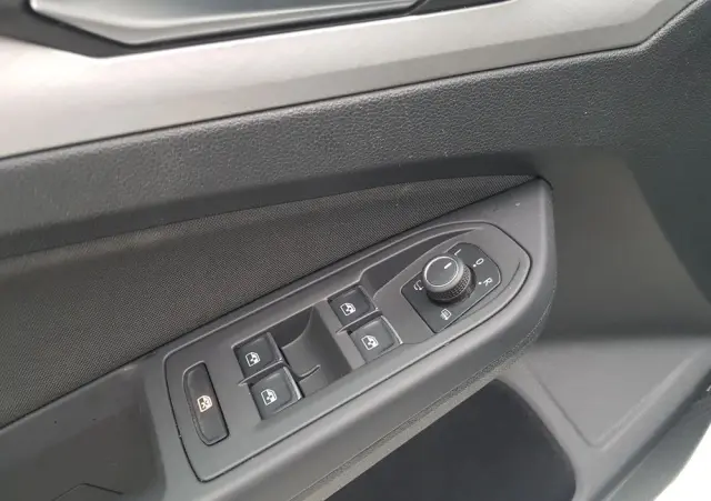 VOLKSWAGEN Golf Ver-1-5-tsi-evo-life