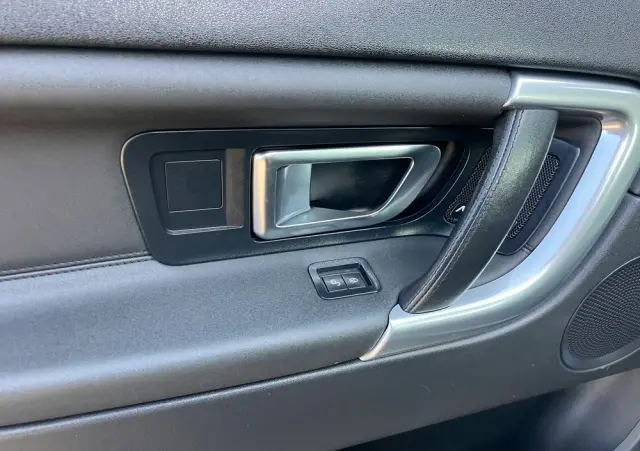 LAND ROVER Discovery Sport TD4 Landmark Edition