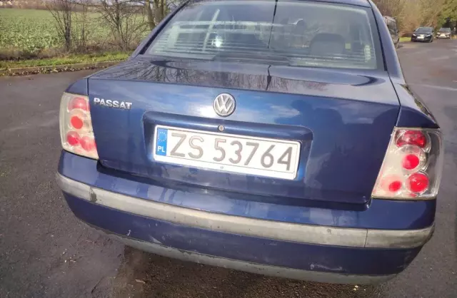 VOLKSWAGEN Passat 