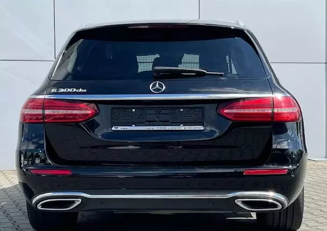 MERCEDES-BENZ Klasa E 300 de Avantgarde