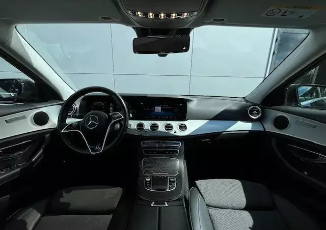 MERCEDES-BENZ Klasa E 300 de Avantgarde