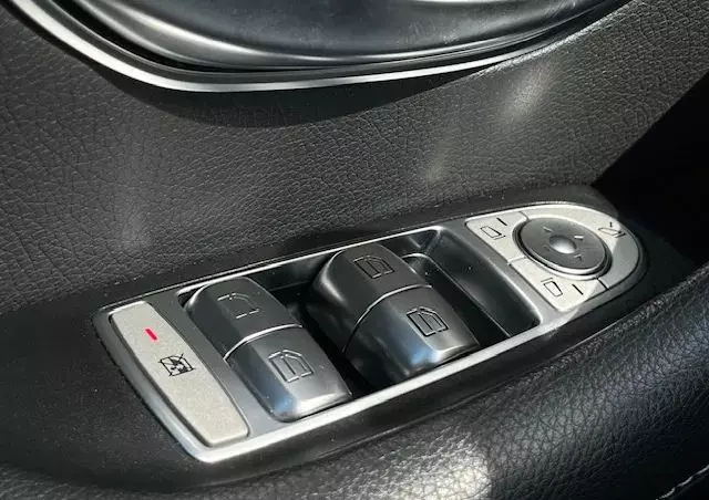 MERCEDES-BENZ Klasa E 300 de Avantgarde