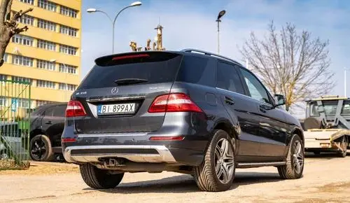 MERCEDES-BENZ ML 