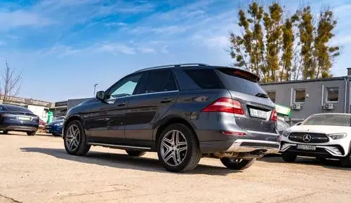 MERCEDES-BENZ ML 