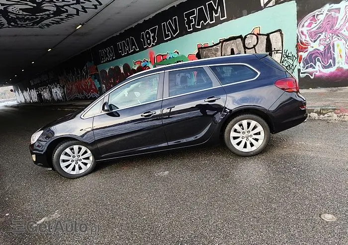 OPEL Astra 2.0 CDTI DPF Automatik Cosmo