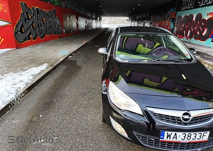 OPEL Astra 2.0 CDTI DPF Automatik Cosmo