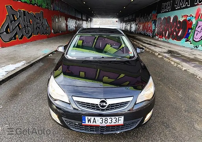 OPEL Astra 2.0 CDTI DPF Automatik Cosmo