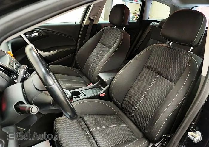 OPEL Astra 2.0 CDTI DPF Automatik Cosmo