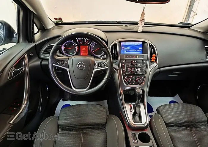 OPEL Astra 2.0 CDTI DPF Automatik Cosmo