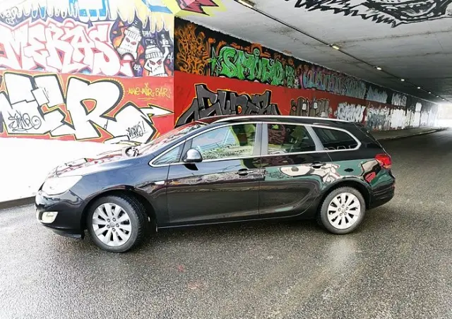 OPEL Astra 2.0 CDTI DPF Automatik Cosmo