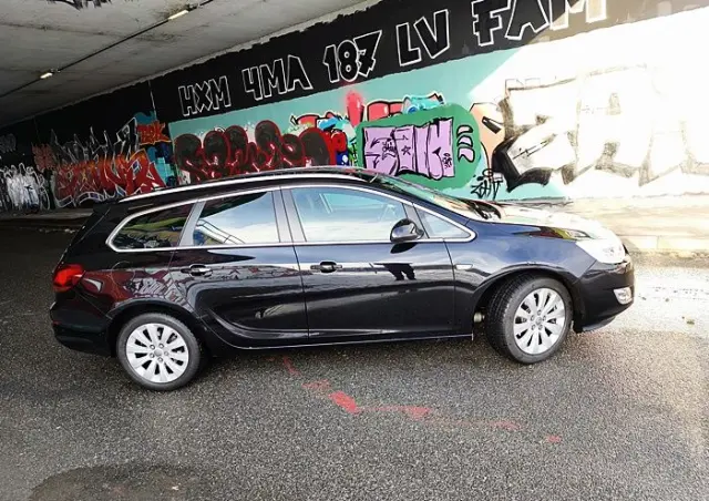 OPEL Astra 2.0 CDTI DPF Automatik Cosmo