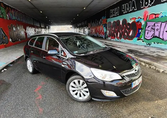 OPEL Astra 2.0 CDTI DPF Automatik Cosmo