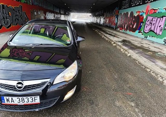 OPEL Astra 2.0 CDTI DPF Automatik Cosmo