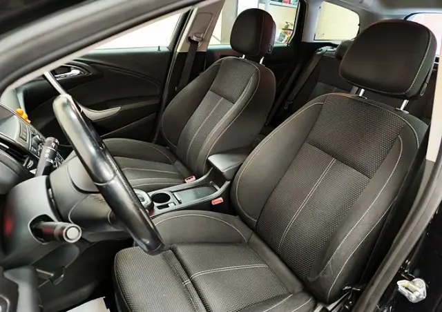 OPEL Astra 2.0 CDTI DPF Automatik Cosmo