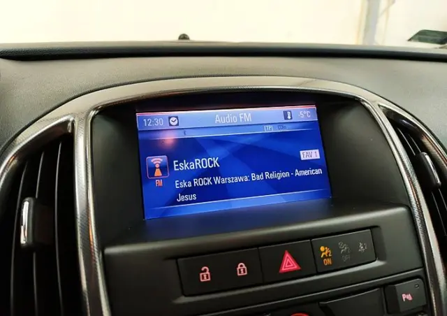 OPEL Astra 2.0 CDTI DPF Automatik Cosmo