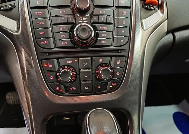 OPEL Astra 2.0 CDTI DPF Automatik Cosmo