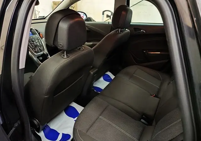 OPEL Astra 2.0 CDTI DPF Automatik Cosmo