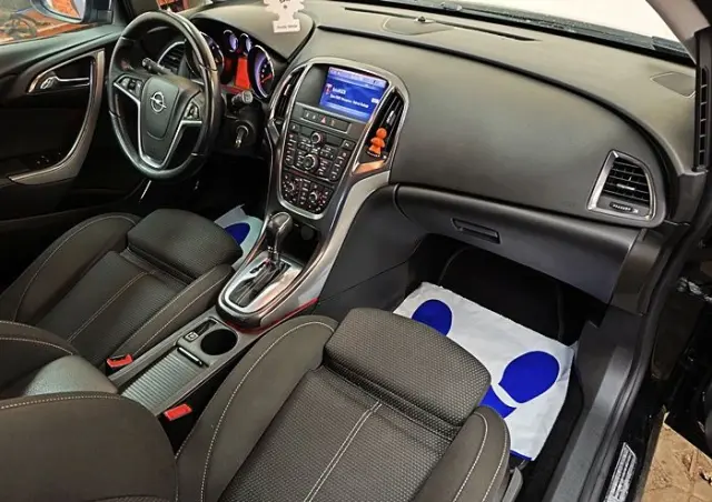 OPEL Astra 2.0 CDTI DPF Automatik Cosmo