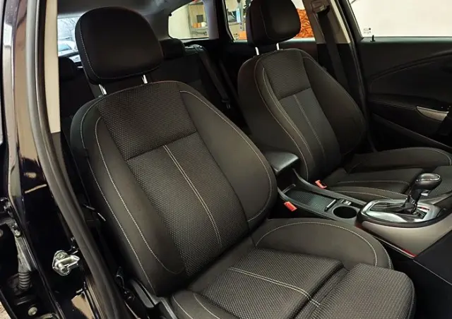 OPEL Astra 2.0 CDTI DPF Automatik Cosmo