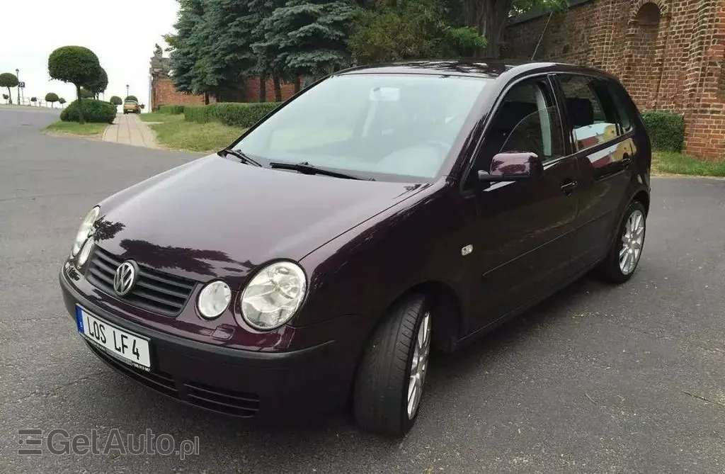 VOLKSWAGEN Polo 