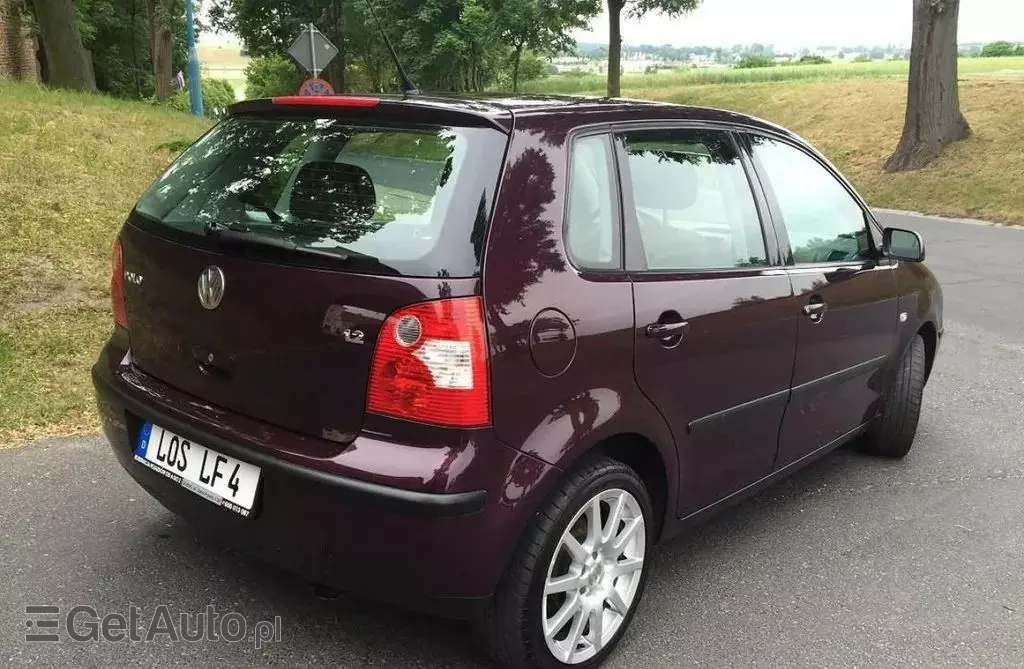 VOLKSWAGEN Polo 